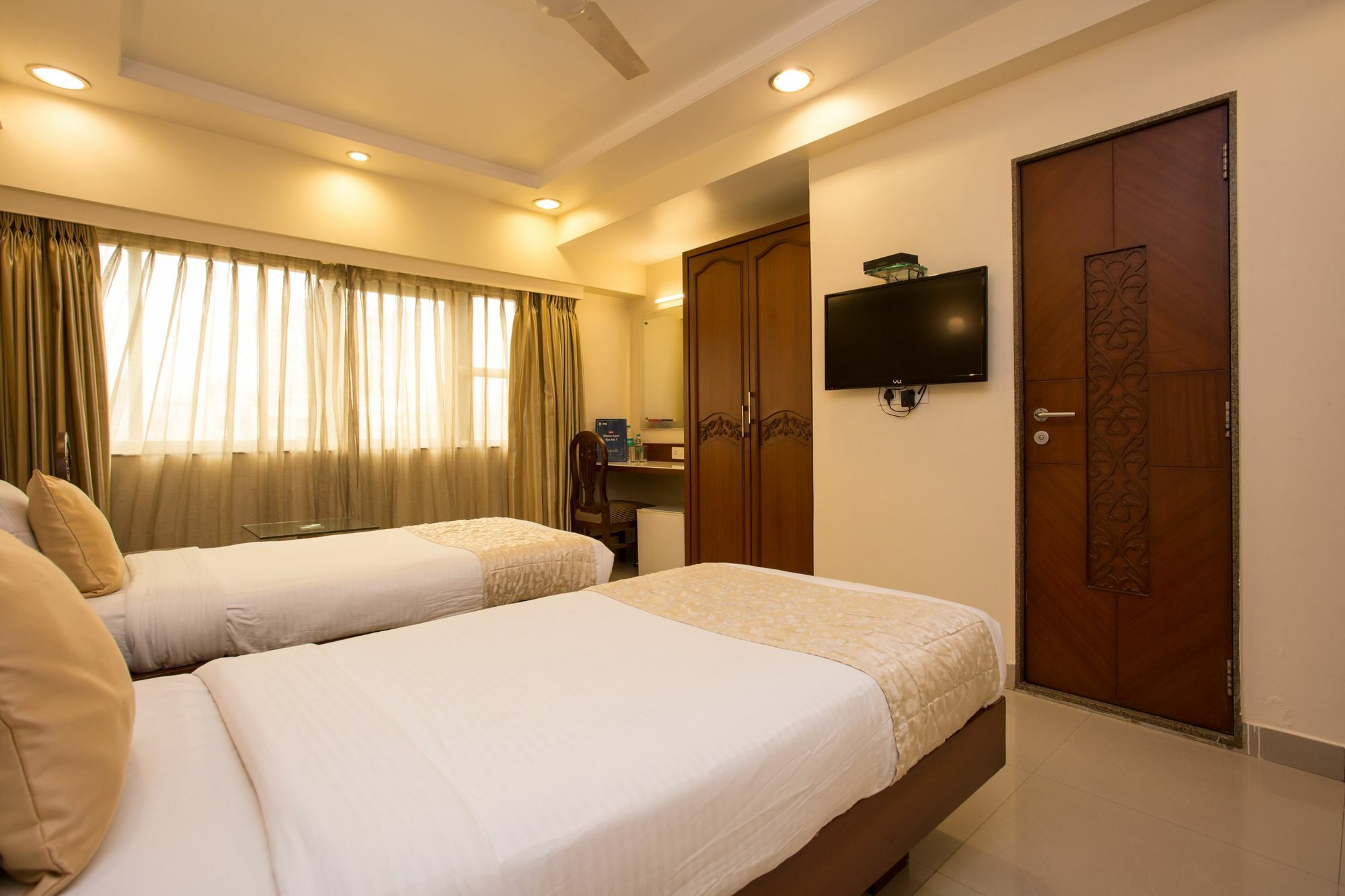 Oyo 10007 Hotel Grace Residency Mumbai Exterior photo
